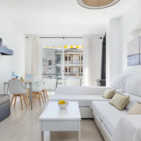 아파트 Yourhouse Llimonera