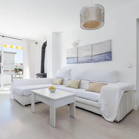 Yourhouse Llimonera * 포엔샤 항구